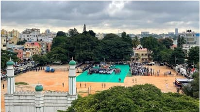 ಬೆಂಗಳೂರಿನ ವಿವಾದಿತ ಚಾಮರಾಜಪೇಟೆ ಈದ್ಗಾ ಮೈದಾನದಲ್ಲಿ ಅದ್ಧೂರಿ ಸ್ವಾತಂತ್ರ್ಯ ದಿನಾಚರಣೆ