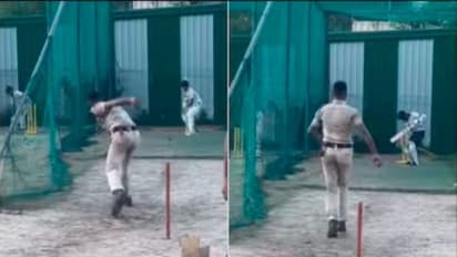 ನೀ ಎಲ್ಲೋ ಇರ್ಬೇಕಿತ್ತು ಗುರು... ಪೊಲೀಸ್ ಪೇದೆಯ ಸೂಪರ್ ಬೌಲಿಂಗ್‌ಗೆ ಕ್ಲೀನ್‌ಬೌಲ್ಡ್ ಆದ ನೋಡುಗರು