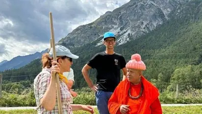 ಆಸ್ಟ್ರಿಯಾ ರೈತರ ಕೃಷಿ ಪದ್ಧತಿ ಬಗ್ಗೆ ತರಳಬಾಳು ಶ್ರೀಗಳ ಮೆಚ್ಚುಗೆ: ಅಧ್ಯಾಪಕರಿಗೆ ಗೌರವ ಸಮರ್ಪಣೆ