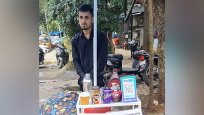 ചെറിയൊരു ബോര്ഡ് എഴുതിവച്ചു; ഇതോടെ യുവാവിന്റെ കോഫി ഷോപ്പ് വൈറല്!