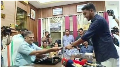 പുതുപ്പള്ളി തെരഞ്ഞെടുപ്പ് ചൂടിലേക്ക്; ജെയ്ക് സി തോമസ് നാമനിർദേശ പത്രിക സമർപ്പിച്ചു