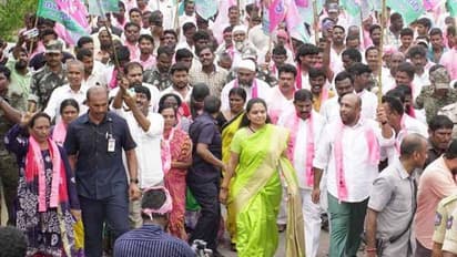 "వేయి ఎలుకలను చంపి తిన్న పిల్లి హజ్ యాత్రకు వెళ్లిందంట..": రాహుల్ భారత్ జోడో యాత్రపై కవిత సెటైర్లు