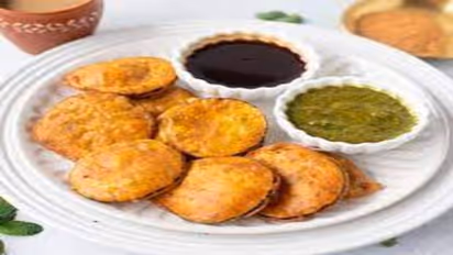 மாலை நேர சிற்றுண்டியாக "கத்தரி பக்கோடா" ..பச்சை சட்னியுடன் உண்டு மகிழுங்கள்..!!