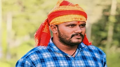 ಶಿವಮೊಗ್ಗ: ತನ್ನ ಹುಟ್ಟುಹಬ್ಬದಂದು ಕಿಚ್ಚ ಸುದೀಪ್, ತಂದೆ-ತಾಯಿಗೆ ವಿಶಿಷ್ಟ ಉಡುಗೊರೆ ನೀಡಿದ ಯುವಕ..!