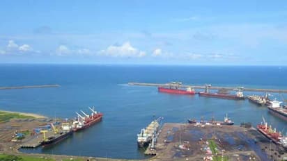 గంగవరం పోర్ట్ కార్మికులతో ప్రభుత్వ చర్చలు సఫలం.. రేపటి నుంచి విధుల్లోకి