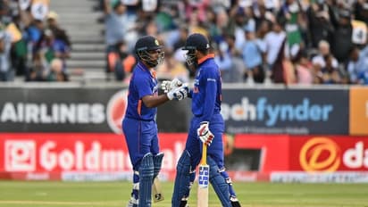 തകര്ത്തടിച്ച അയര്ലന്ഡില് വിമര്ശകരുടെ വായടപ്പിക്കാന് സഞ്ജു വീണ്ടും ഇറങ്ങുന്നു