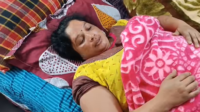 హైదరాబాద్లో మహిళపై థర్డ్ డిగ్రీ ఘటన.. ఇద్దరు పోలీసులపై వేటు..