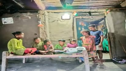 நக்சல் வன்முறையால் பாதித்த பகுதிக்கு முதல்முறையாக மின்சார வசதி.. கிராம மக்கள் மகிழ்ச்சி