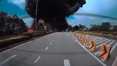 மலேசியாவில் தனியார் ஜெட் விமானம் விபத்து: 10 பேர் பலி!