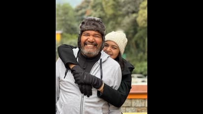 ஆனந்த யாழை மீட்டுகிறாய்... அப்பா ஷங்கருடன் கொஞ்சி விளையாடிய லேட்டஸ்ட் புகைப்படத்தை வெளியிட்ட அதிதி ஷங்கர்!