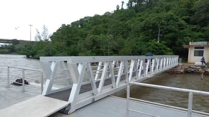 ಉತ್ತರಕನ್ನಡ: ಇಲಾಖೆಗಳ ಜಂಗಿ ಕುಸ್ತಿಯಿಂದ ಬಳಕೆಯಾಗದ ತೇಲುವ ಜೆಟ್ಟಿ