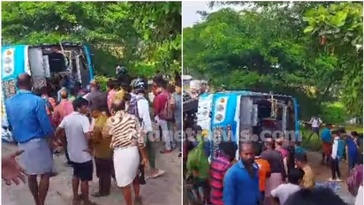 തൃശൂരിൽ ബസ് പാടത്തേക്ക് മറിഞ്ഞ് അപകടം, 30 ലേറെ പേർക്ക് പരിക്ക്, യാത്രക്കാരിൽ ഭൂരിഭാഗവും വിദ്യാർത്ഥികൾ