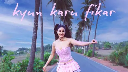 Disha Patani excites fans as she embarks on the directorial journey with the music video 'Kyun Karu Fikar'