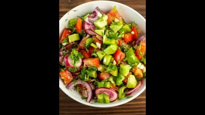 സാലഡ് കഴിക്കുന്നത് പതിവാക്കൂ, ഗുണങ്ങൾ പലതാണ്