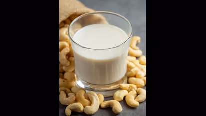 Health Tips: ಗೋಡಂಬಿ ಹಾಲು ಕುಡಿಯುವುದರಿಂದ ಸಿಗುತ್ತೆ ಈ ಅದ್ಭುತ ಪ್ರಯೋಜನಗಳು