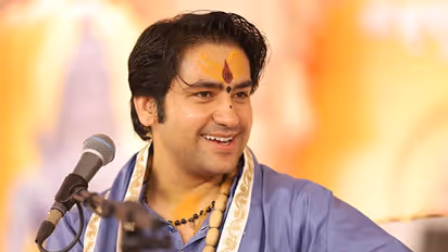 बागेश्वर धाम आई लड़की ने बताई अपनी आपबीती, जानकर आपके भी उड़ जाएंगे होश