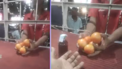 Viral video : പണത്തിന് പകരം മദ്യം വാങ്ങാൻ തക്കാളി, സോഷ്യൽ മീഡിയയിൽ ചിരി പടർത്തി വീഡിയോ