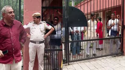 ദില്ലിയിൽ സിപിഎം ഓഫീസിലെ പരിപാടി പൊലീസ് തടഞ്ഞു; പൊലീസ് നടപടിയെ വിമർശിച്ച് കോൺഗ്രസ് നേതാവ് ജയറാം രമേശും