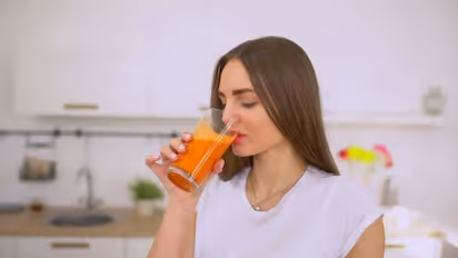 ചര്മ്മത്തിന്റെ ആരോഗ്യത്തിനും തിളക്കത്തിനും കുടിക്കാം ഈ ആറ് ജ്യൂസുകള്...