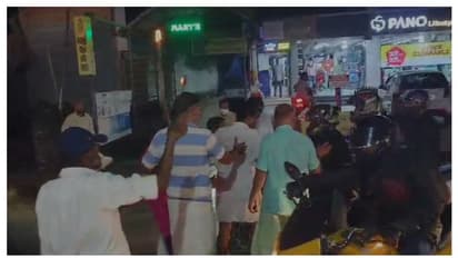 പ്രകടനത്തിനിടയിലേക്ക് ബൈക്കോടിച്ചു കയറ്റി; യുവാക്കളും കോൺഗ്രസ് പ്രവർത്തകരും തമ്മിൽ സംഘർഷം