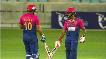 മലയാളി താരം ഉള്‍പ്പെട്ട കൂട്ടുകെട്ട് യുഎഇക്ക് പ്രതീക്ഷ നല്‍കി! പക്ഷേ, അട്ടിമറി നടന്നില്ല! കിവീസിന് ടി20 പരമ്പര