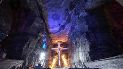 ഭൂമിക്കടിയിൽ പൂർണ്ണമായും ഉപ്പിൽ നിർമ്മിച്ചൊരു പള്ളി! അറിയാം കൊളംബിയയിലെ സാൾട്ട് കത്തീഡ്രലിനെ കുറിച്ച്