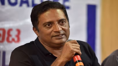 അംബേദ്ക്കര്‍ തത്വങ്ങള്‍ നശിപ്പിക്കാന്‍ നോക്കുന്നവര്‍ ജയ് ഭീമിന് പുരസ്കാരം നല്‍കുമോ: പ്രകാശ് രാജ്