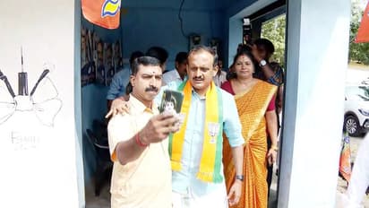 താമര വാടി തണ്ടൊടിഞ്ഞു! ചിത്രത്തിൽ പോലുമില്ലാതെ ബിജെപി സ്ഥാനാര്‍ത്ഥി, ആദ്യ റൗണ്ടിൽ 500ലും താഴെ വോട്ട് മാത്രം