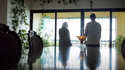 സിറിയൻ പ്രവാസിക്ക് കാഴ്ച്ച നൽകാൻ സഹായം നൽകി മഹ്സൂസ്