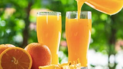 'ടാംഗ് കുടിക്കുമ്പോള് എന്താണ് സംഭവിക്കുന്നത്?'; യുവാവിന്റെ വീഡിയോ വിവാദമാകുന്നു