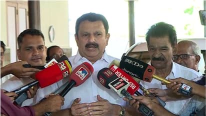 'കരുണാകരന്റെ സ്മാരകം നിർമിക്കുന്നതിൽ ശ്രദ്ധിക്കണം'; ലോക്സഭാ തെരഞ്ഞെടുപ്പിനില്ലെന്ന സൂചന നൽകി കെ മുരളീധരൻ