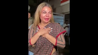 என்னை நிர்வாணமாக வீடியோ எடுத்து மிரட்டுகிறார்! பிரபல நடிகை மீது கணவர் பகீர் குற்றச்சாட்டு!