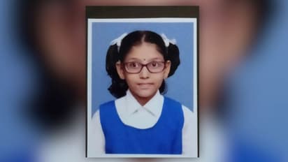 അമ്മക്കൊപ്പം സ്കൂട്ടറിൽ യാത്ര ചെയ്ത 10 വയസുകാരി ടാങ്കർ ലോറിക്കടിയിൽപ്പെട്ട് മരിച്ചു, അപകടം ട്രാഫിക് ബ്ലോക്കിൽ