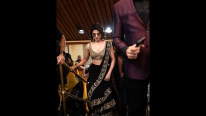 இதென்னடா பகல் கொள்ளையா இருக்கு... குஷி புரமோஷனில் சமந்தா அருகில் உட்காரவே இத்தனை லட்சமா? 