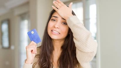 ക്രെഡിറ്റ് കാർഡ് ദീർഘകാലം ഉപയോഗിക്കുന്നില്ലേ; സംഭവിക്കുന്നത് ഇതാണ്