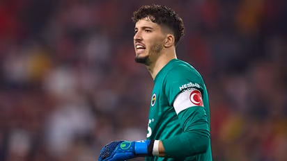 Premier League 2023/24: Turkish goalkeeper Altay Bayindir undergoes medical assessment at Manchester United