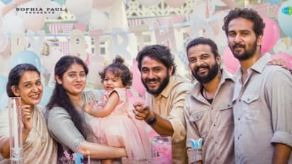 തിയറ്ററുകളിലെ 'ഓണത്തല്ല്' വെള്ളിയാഴ്ച മുതല്; 'ആര്ഡിഎക്സ്' ഓണ്ലൈന് ബുക്കിംഗ് ആരംഭിച്ചു