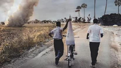 చందమామ అందిన వేళ.. సోషల్ మీడియాలో ఓ ఫొటో వైరల్ .. ‘‘సైకిల్ సే.. చాంద్ తక్ ’’ అంటూ..