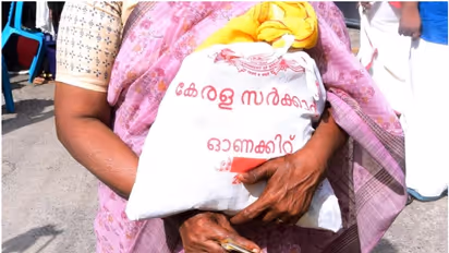 പാവങ്ങളുടെ പ്രതീക്ഷകള് തല്ലിക്കെടുത്തുന്ന തീരുമാനമെന്ന് പ്രതിപക്ഷ നേതാവ്; മുഖ്യ തെരഞ്ഞെടുപ്പ് ഓഫീസർക്ക് കത്ത്