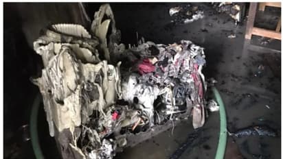 വീട്ടില് ഗ്യാസ് സിലിണ്ടറിന് തീപിടിച്ച് പൊട്ടിത്തെറി; അടുത്തുണ്ടായിരുന്നവര് അത്ഭുതകരമായി രക്ഷപ്പെട്ടു