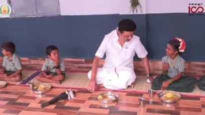 பள்ளி மாணவர்களுக்கான காலை உணவு திட்டம் தொடக்கம்.!திருக்குவளை பள்ளியில் மாணவர்களோடு உணவு அருந்திய மு.க.ஸ்டாலின்