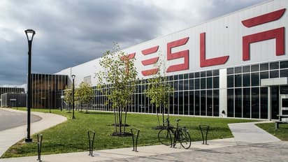 ಶೀಘ್ರದಲ್ಲೇ ಭಾರತದಲ್ಲಿ ಬಿಡುಗಡೆಯಾಗಲಿದೆ ಟೆಸ್ಲಾದ ಅತಿ ಕಡಿಮೆ ಬೆಲೆಯ ಎಲೆಕ್ಟ್ರಿಕ್‌ ಕಾರು! 