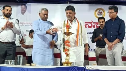 ನಮ್ಮ ಹಣ್ಣನ್ನು ಬೇರೆಯವರಿಗೆ ಬಿಡಬಾರದು: ಎಸ್ಟಿಎಸ್ ಬಗ್ಗೆ ಡಿಕೆಶಿ ಮಾರ್ಮಿಕ ನುಡಿ