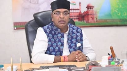 Vishvas Sarang Profile: कौन हैं विश्वास सारंग? इंजीनियरिंग का स्टूडेंट कैसे बन गया मंत्री?