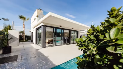 Home Decor: Want a Mediterranean look to your house? Here are some expert tips