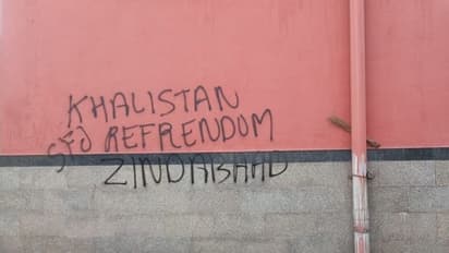 మెట్రో స్టేషన్ ల గోడలపై ఖలిస్థాన్ అనుకూల నినాదాలు.. జీ-20 సదస్సుకు ముందు నగరంలో కలకలం
