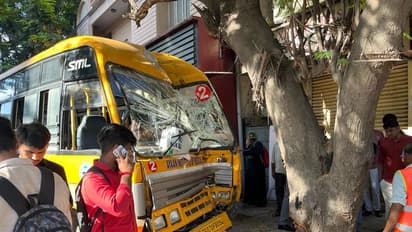 హైదరాబాద్ లో దారుణం... పారశుద్ద్య కార్మికురాలిని ఈడ్చుకెళ్ళి చెట్టును ఢీకొన్న బస్సు (సిసి ఫుటేజి)