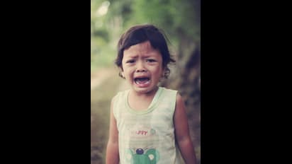 Parenting Tips : உங்கள் குழந்தை எதுக்கெடுத்தாலும் அழுதா? அப்போ இப்படி டேக் கேர் பண்ணுங்க!