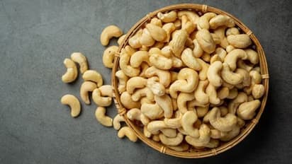 Skin friendly Nuts: 5 incredible advantages of eating Cashews