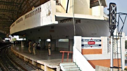 கூட்ட நெரிசலால் ஸ்தம்பித்தது சிந்தாதிரிப்பேட்டை ரயில் நிலையம்.. பீக்கவர்சில் கூடுதல் ரயிலை இயக்க கோரிக்கை..!